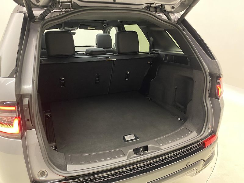Land Rover Discovery Sport P250 DYNAMIC SE AWD AUT - fotka 6 z 46