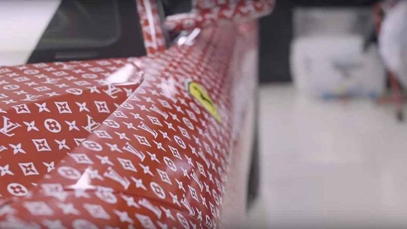 Rašíd Belhasa a jeho Ferrari F12berlinetta.
