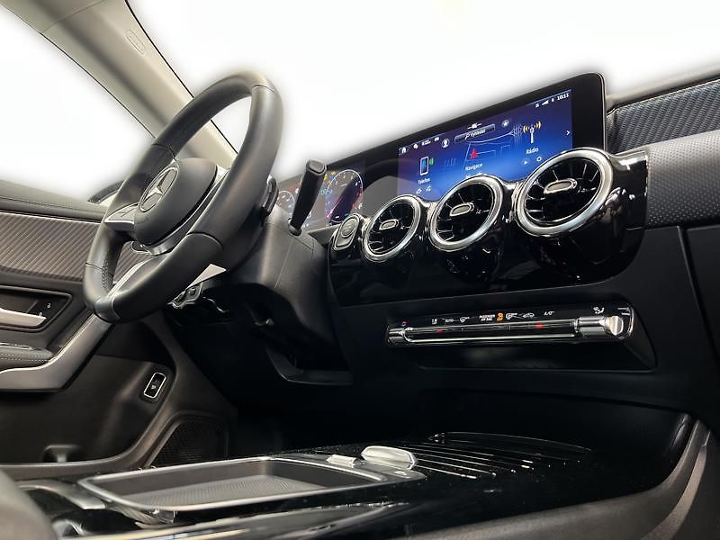 Mercedes-Benz CLA 200 kupé Progressive Line - fotka 17 z 21