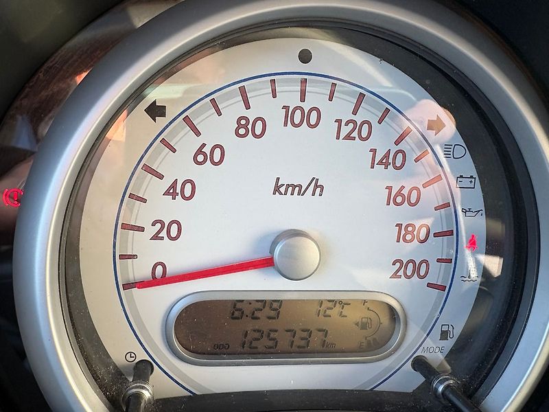 Suzuki Splash 1.0, 48kW, Klima, Výhřevy - fotka 9 z 16