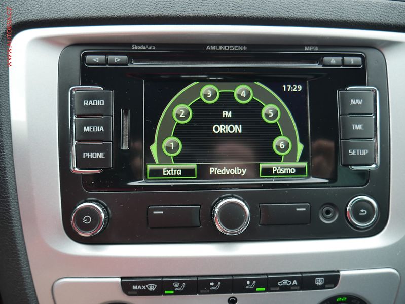 Škoda Octavia (2011) 2.0 TDi, RS, DSG, bixen - fotka 11 z 20