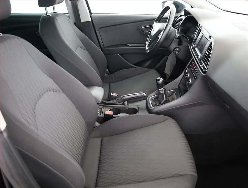 Seat Leon (2014) 1.6 TDI, Navi, Tempomat - fotka 7 z 14