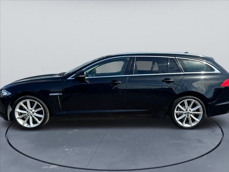 Jaguar XF 3,0 D V6 Sportbrake 202kw - fotka 5 z 21