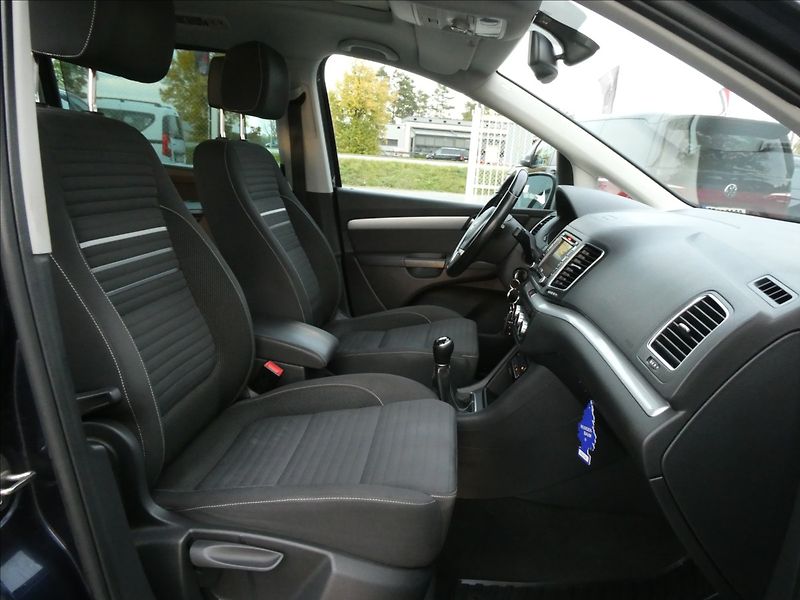 Volkswagen Sharan 2,0 TDi 103kW Cup,2xkola,panor - fotka 26 z 67
