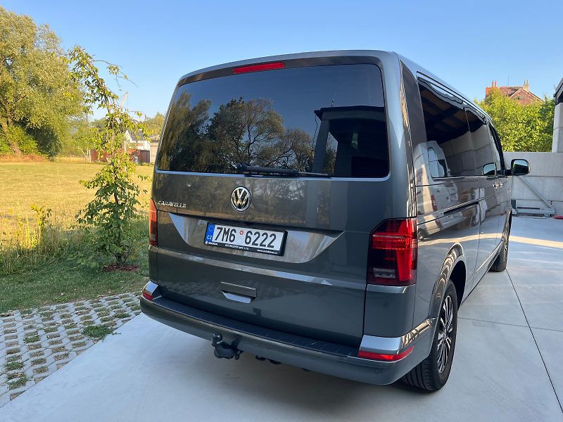 Volkswagen Caravelle (2023) 2,0 TDi DSG LONG 8-míst tažné  - fotka 5 z 23