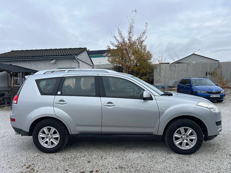 Citroën C-Crosser 2.2 HDi - fotka 2 z 15