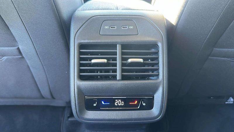 Škoda Superb Combi Selection 2,0TDI 110kW D - fotka 20 z 29