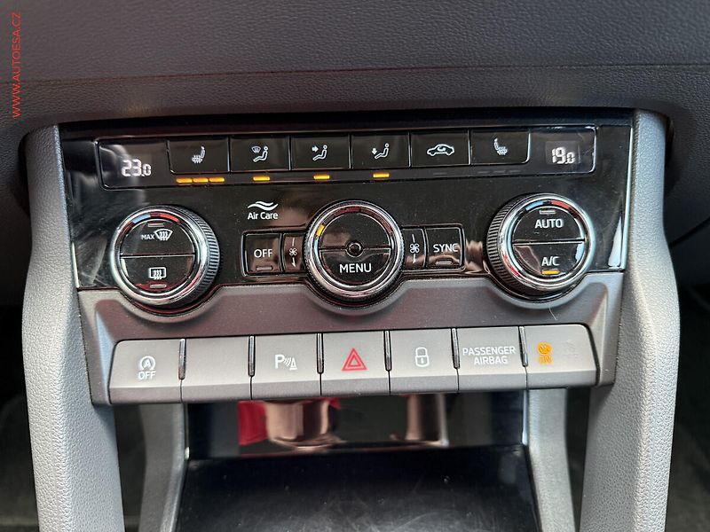 Škoda Karoq (2019) 2.0 TDi 4x4, ČR, Style, DSG - fotka 19 z 20