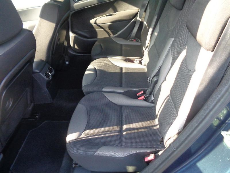 Peugeot 308 1,6 LPG - fotka 12 z 16