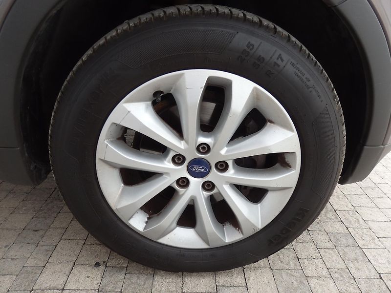 Ford Kuga 2.0 TDCi 4x4 ZÁLOHOVÁNO - fotka 13 z 17