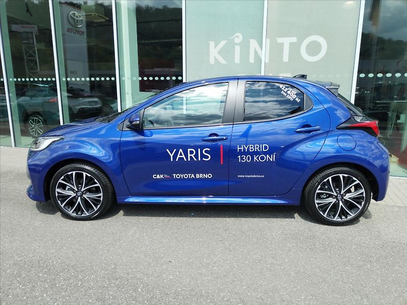Toyota Yaris 1.5 HYBRID e-CVT  STYLE 116 k - fotka 3 z 14