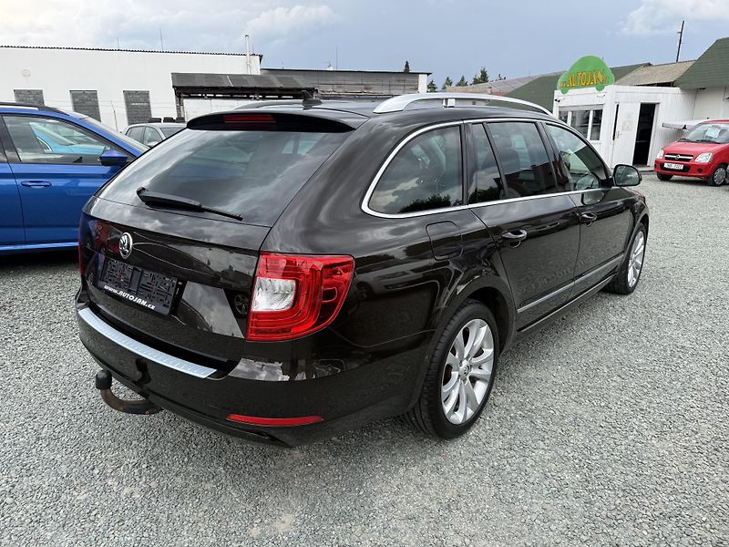 Škoda Superb 1.6 TDI DSG ELEGANCE  - fotka 6 z 13