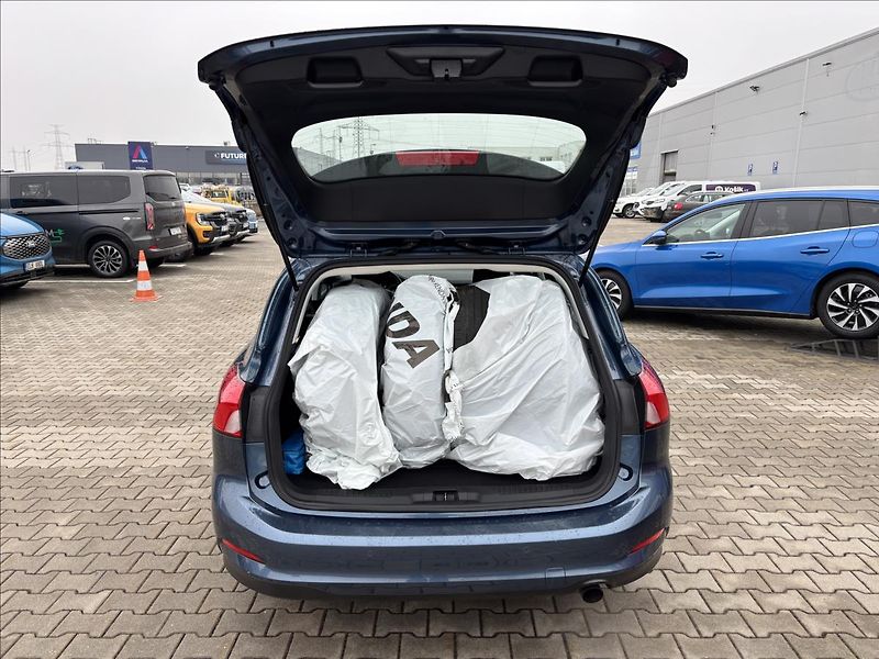 Ford Focus 1,0 EcoBoost 92kW Trend - fotka 11 z 28