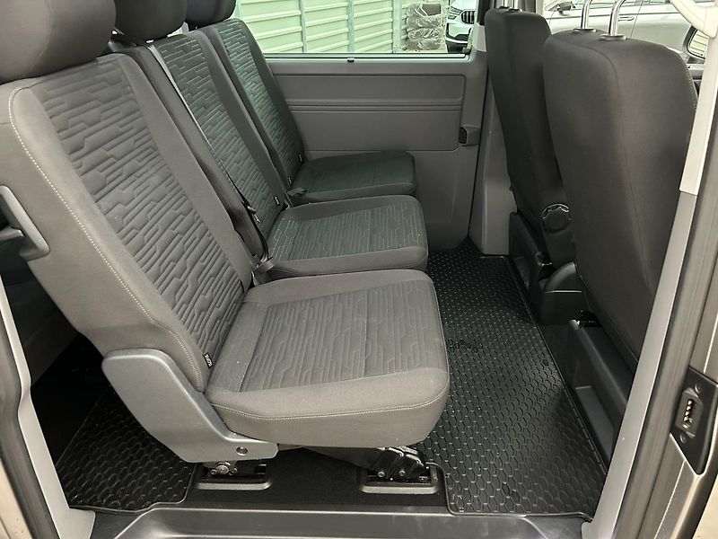 Volkswagen Caravelle 2.0 TDI Comfortline, Long - fotka 25 z 27