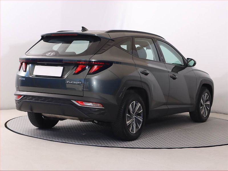 Hyundai Tucson (2022) Family 1.6 T-GDI - fotka 5 z 21