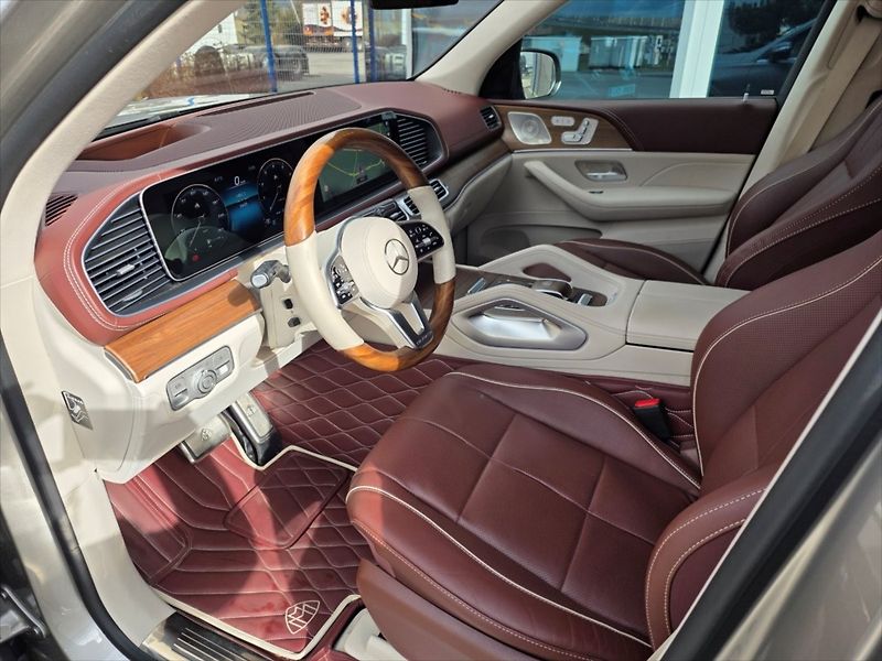 Mercedes-Benz GLS 4,0 Maybach 600 - fotka 12 z 17