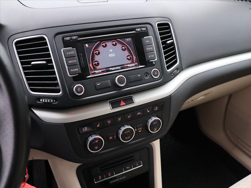 Seat Alhambra 2,0 TDI 103kW DSG Style 7-Míst - fotka 28 z 41
