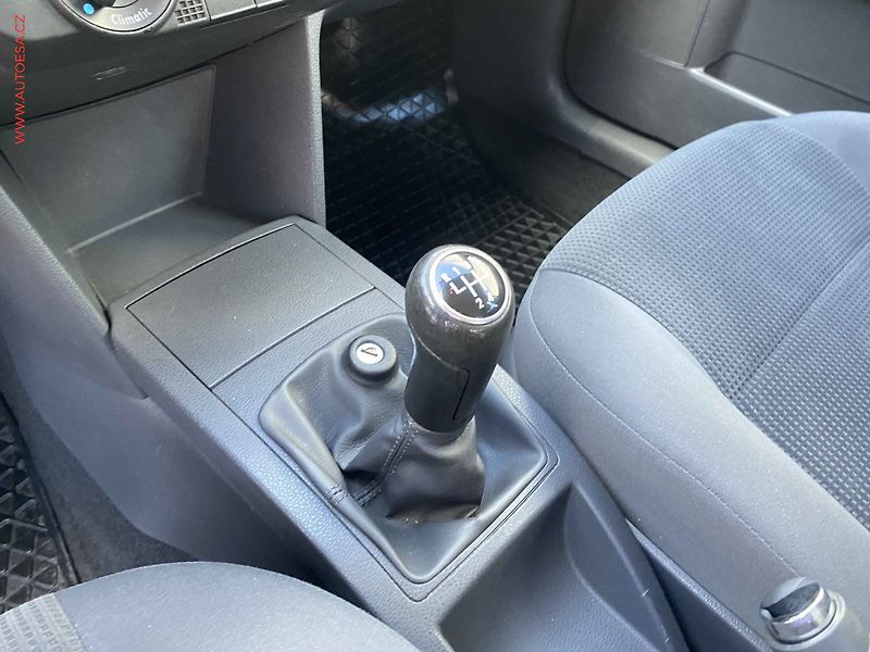 Volkswagen Polo (2008) 1.2 HTP, 2.maj,ČR, AC, tempo - fotka 16 z 17