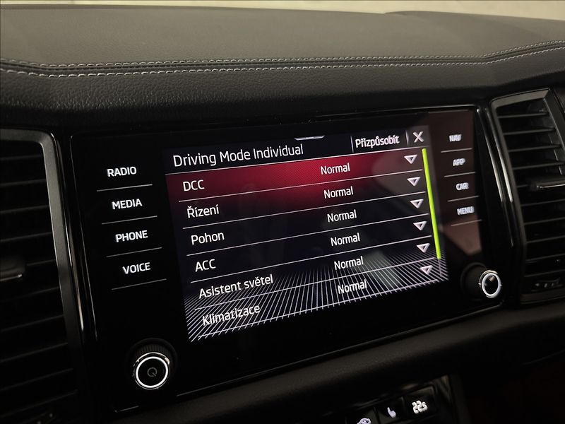 Škoda Kodiaq 2,0 TDi  DSG Sportline Virtual - fotka 42 z 50