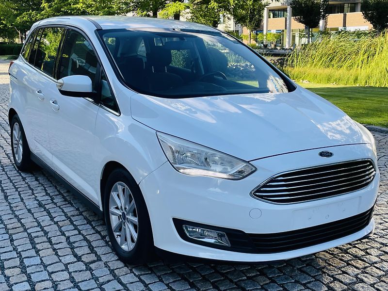 Ford Grand C-MAX 2.0TDCi MANUÁL 7MÍST SERVISKA - fotka 9 z 46