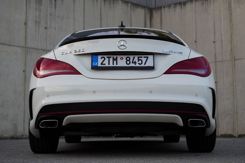 Mercedes-Benz CLA 250 160kW AMG - fotka 14 z 31