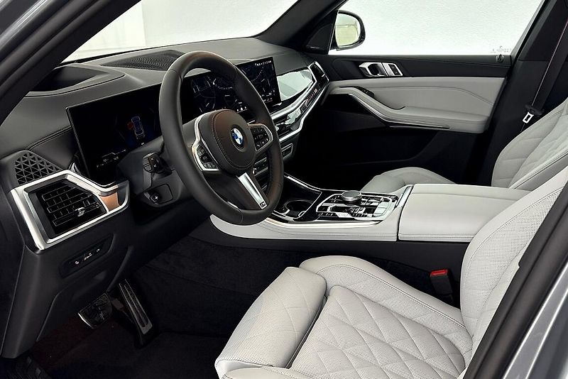 BMW X5 xDrive30d - fotka 6 z 30