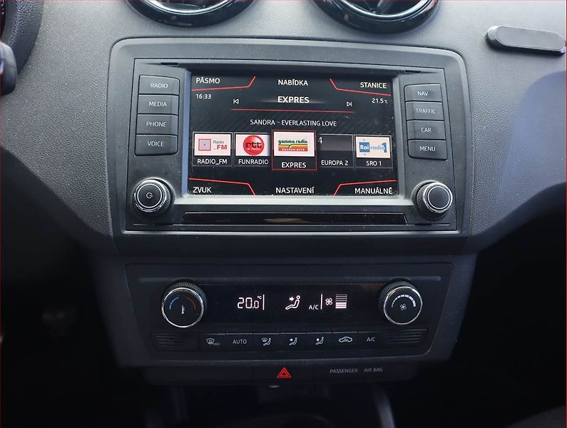Seat Ibiza (2016) 1.4 TDI, Navi, Park. senzory - fotka 12 z 18