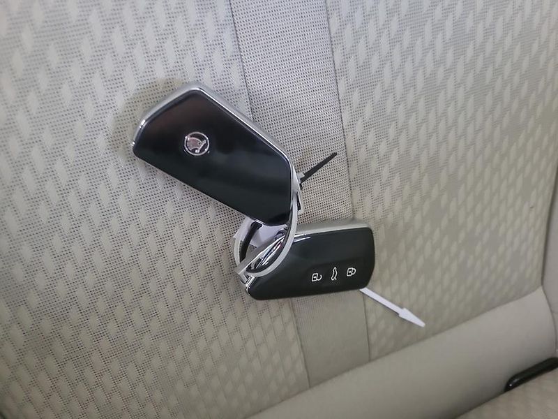 Škoda Octavia (2023) STYLE PLUS iV PLUG-IN-HYBRID - fotka 14 z 18