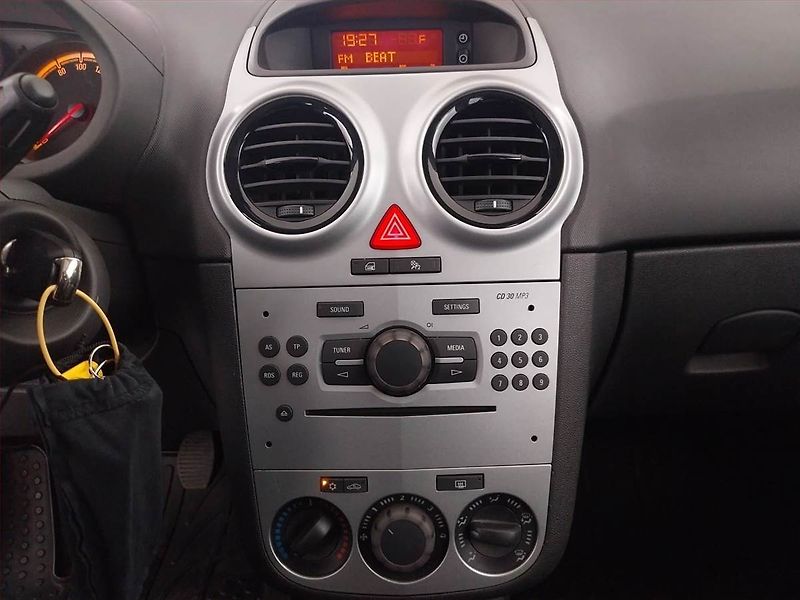 Opel Corsa (2014) 1.2, Tempomat - fotka 12 z 15