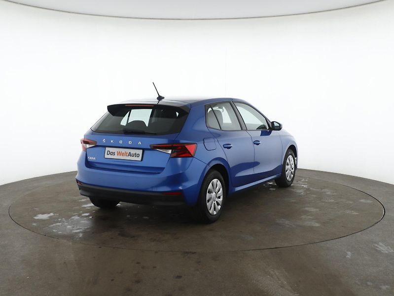 Škoda Fabia 1,0TSi 70kW AMBITION PLUS - fotka 2 z 26