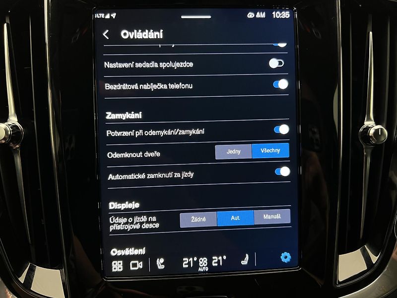 Volvo V60 B4 DARK PLUS AUT - fotka 37 z 42