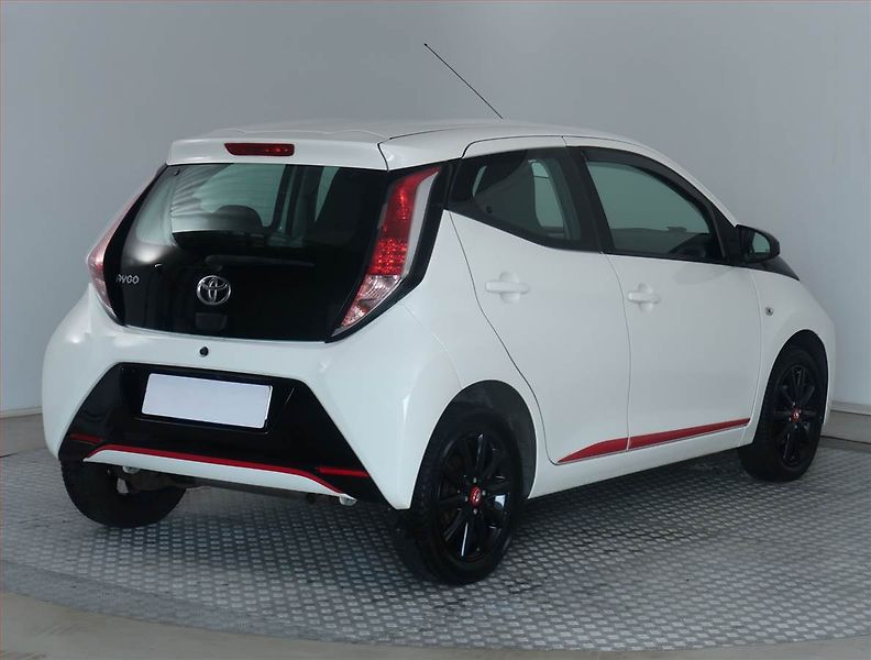 Toyota Aygo (2018) 1.0 VVT-i, Serv.kniha - fotka 5 z 18