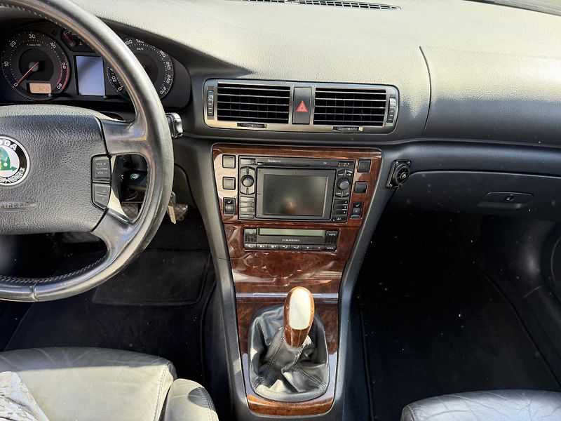 Škoda Superb 1.9 tdi - fotka 17 z 20