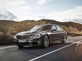 BMW M760Li xDrive.