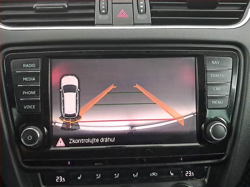 Škoda Octavia (2014) 2.0 TDI, 4X4, Navi, Xenony - fotka 19 z 19