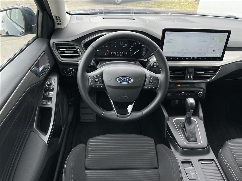 Ford Focus 1,0 EcoBoost A7 Combi Titanium - fotka 7 z 21