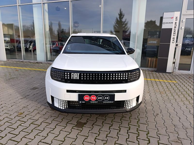 Fiat Grande Panda (2025) 1,2   Turbo Hybrid 110k eDCT - fotka 2 z 13