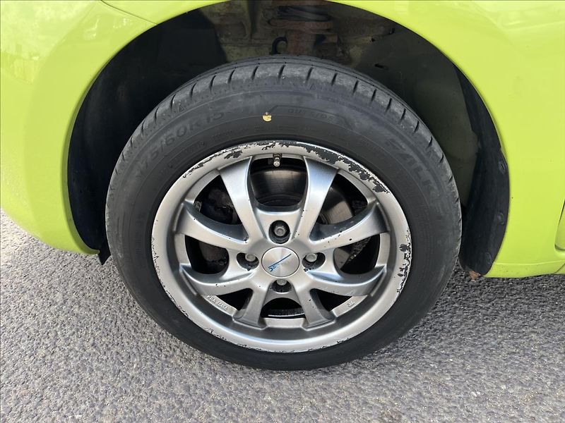 Nissan Micra 1,2 i KLIMA ALU  SERVIS - fotka 33 z 38