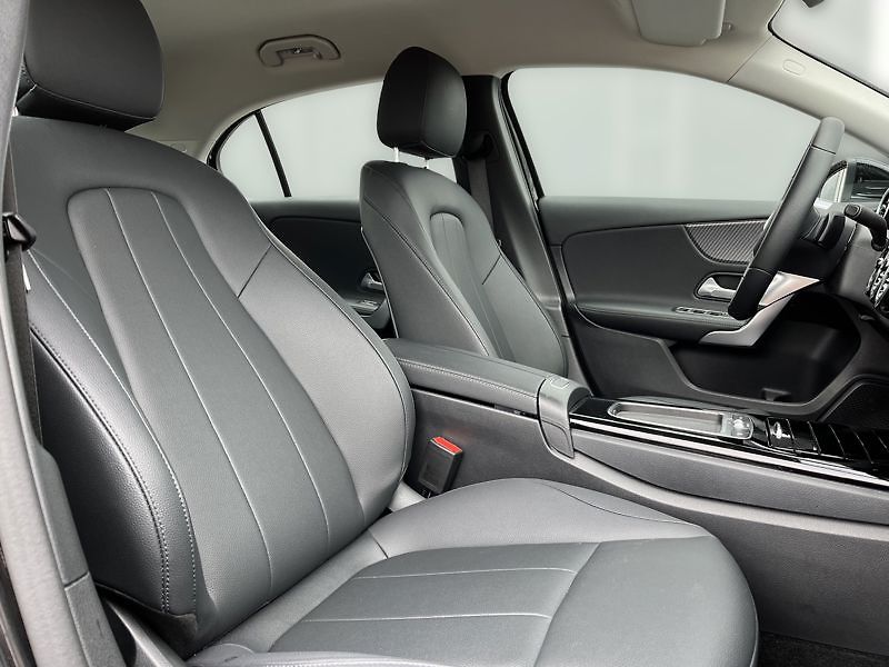 Mercedes-Benz Třídy A A-Třída 200 Progressive Line - fotka 16 z 21