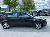 Alfa Romeo 147 1,6 16 V - náhled 2