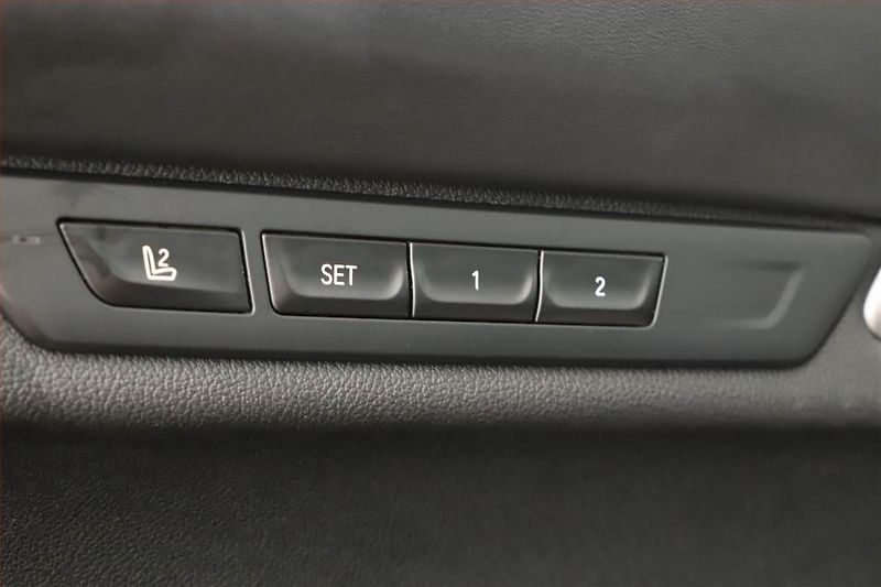 BMW Řada 7 (2019) M Paket 730 d xDrive, ČR - fotka 24 z 31