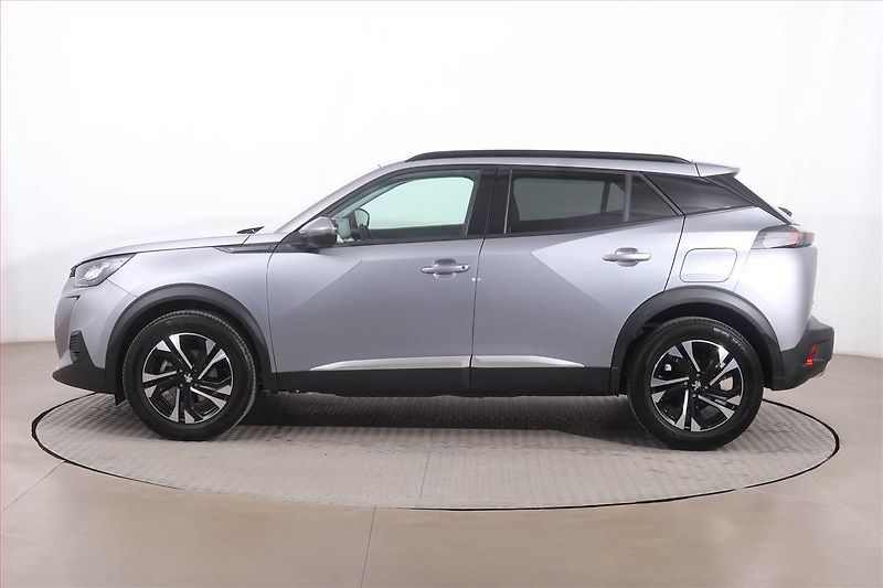 Peugeot 2008 (2020) Allure 1.2 PureTech, Automat - fotka 3 z 25
