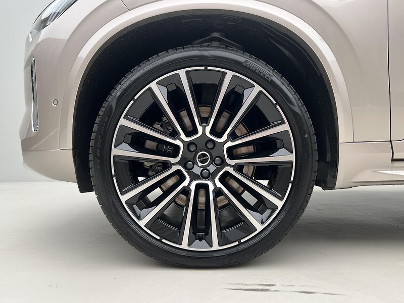Volvo XC90 (2026) T8 AWD RECHARGE ULTRA BRIGHT - fotka 19 z 50