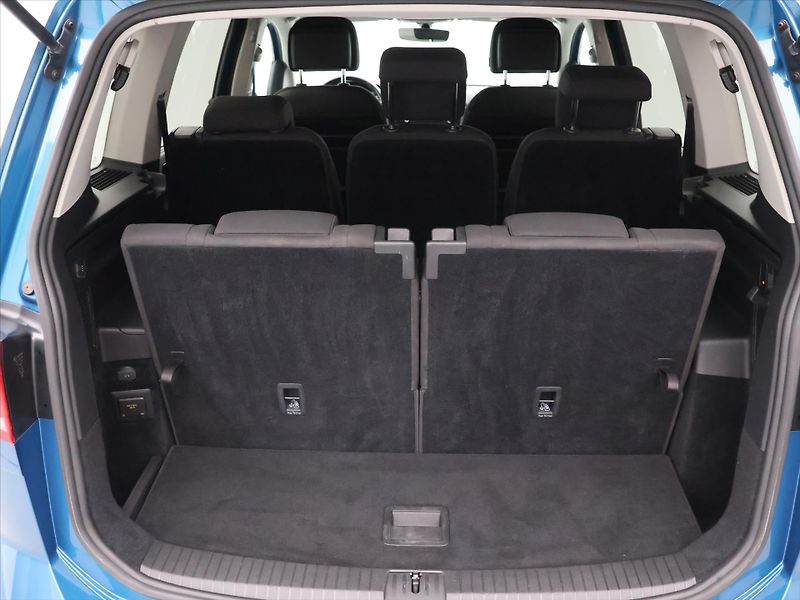 Volkswagen Touran 1.4 TSI 110kW DSG 7Míst CZ DPH - fotka 10 z 34