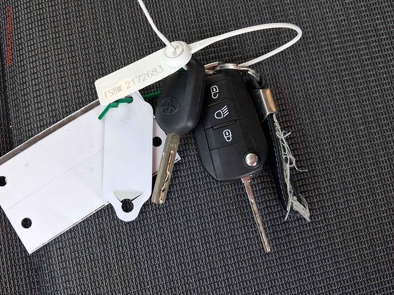 Toyota ProAce City Verso (2022) 1.5, 1.maj,ČR, servis.kniha - fotka 22 z 22