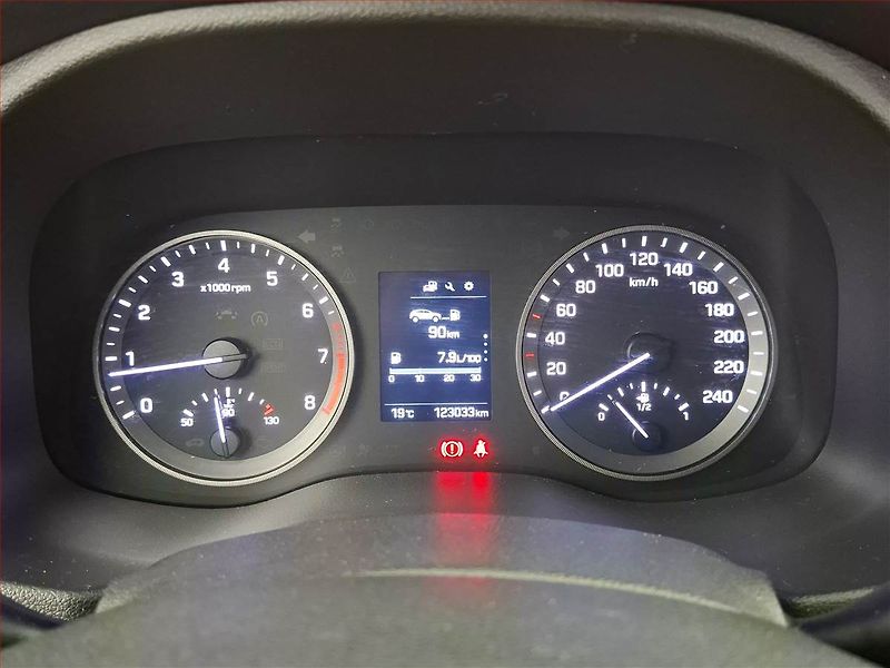 Hyundai Tucson (2017) 1.6 T-GDI, Park. senzory - fotka 11 z 14