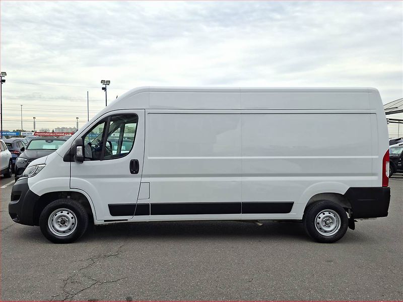 Citroën Jumper (2022) 2.2 BlueHDi, L3H2, 13m3, 1.0t - fotka 3 z 17