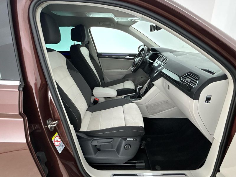 Volkswagen Tiguan Elegance DSG - fotka 9 z 28