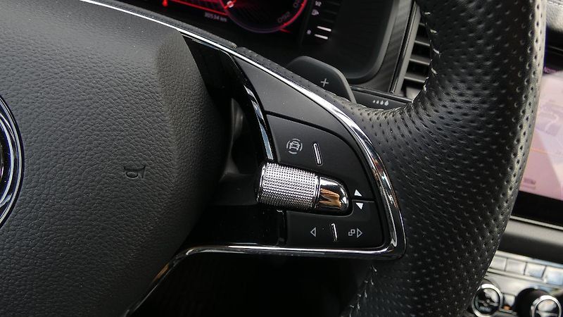 Škoda Kodiaq 2,0 TDI DSG 4x4 Sportline - fotka 13 z 26