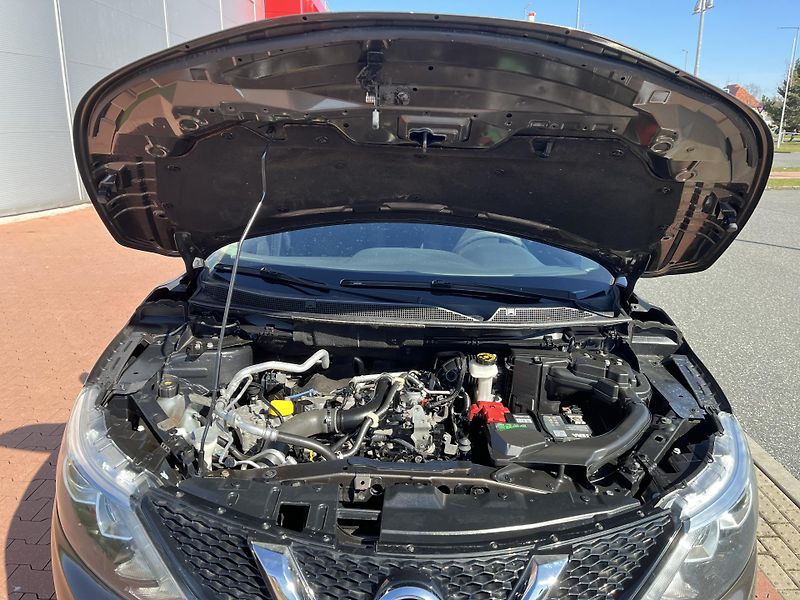 Nissan Qashqai 1.2 85 kW ČR - fotka 26 z 29